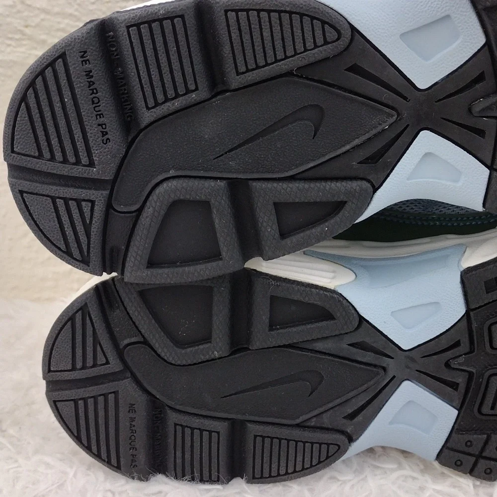 Nike XCelleration Blue Mesh White Detail Elastic Lace Step In Running Sneaker